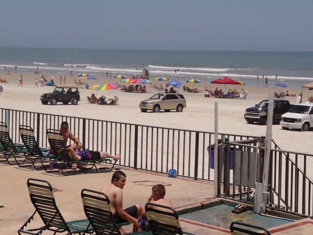 Grand Prix Motel Beach Front Дейтона-Бич Экстерьер фото